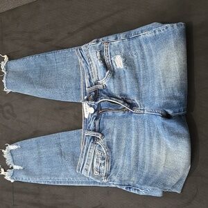 Vervet shark bite skinny